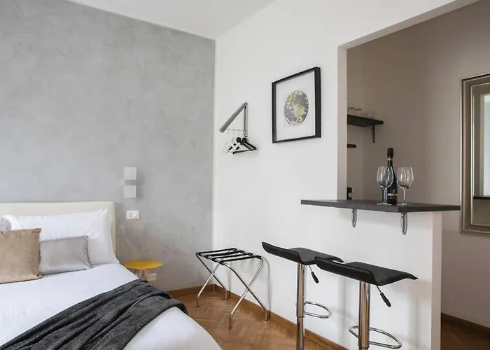 Silver Luxury Jacuzzi Trastevere Apartament *